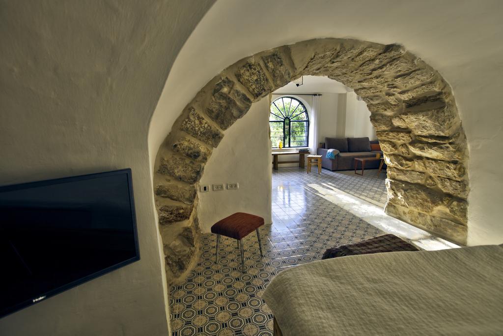 The Nest - A Romantic Vacation Home In Ein Kerem - Yerusalem Bagian luar foto