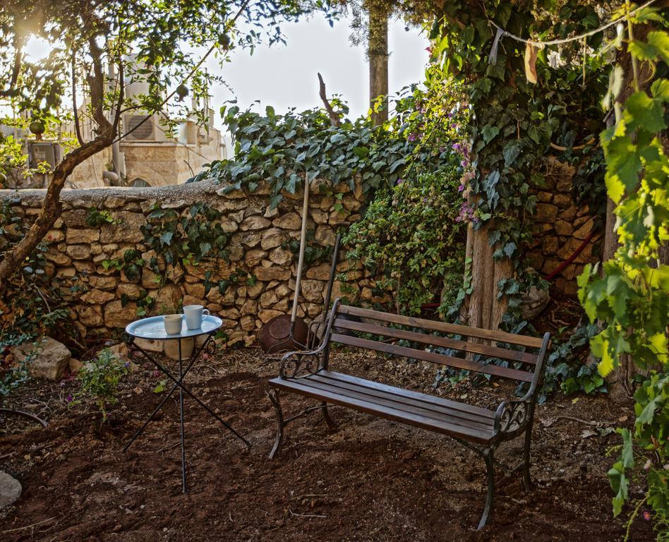 The Nest - A Romantic Vacation Home In Ein Kerem - Yerusalem Bagian luar foto